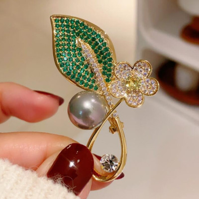 Leaf Flower Brooch