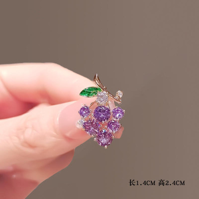 Small Grape Brooch