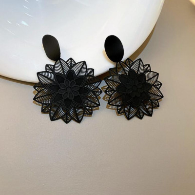 Black Flower Earring